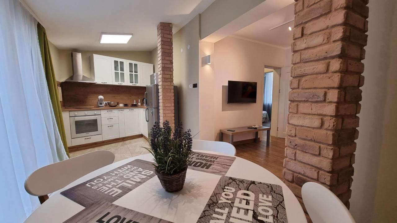 Old Town City Center Apartment Ruse Exterior foto
